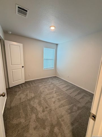 12914 Chinali, St Hedwig, TX 78152