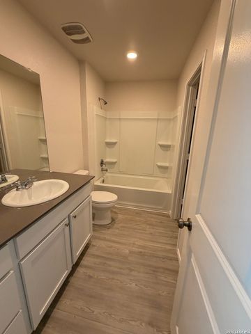 12914 Chinali, St Hedwig, TX 78152