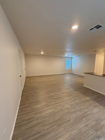 12914 Chinali, St Hedwig, TX 78152