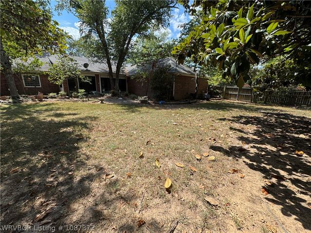 2101 Rannoch Trace, Fort Smith, AR 72908