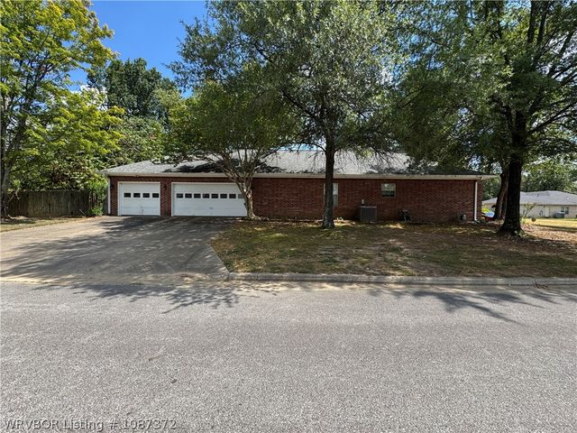 2101 Rannoch Trace, Fort Smith, AR 72908