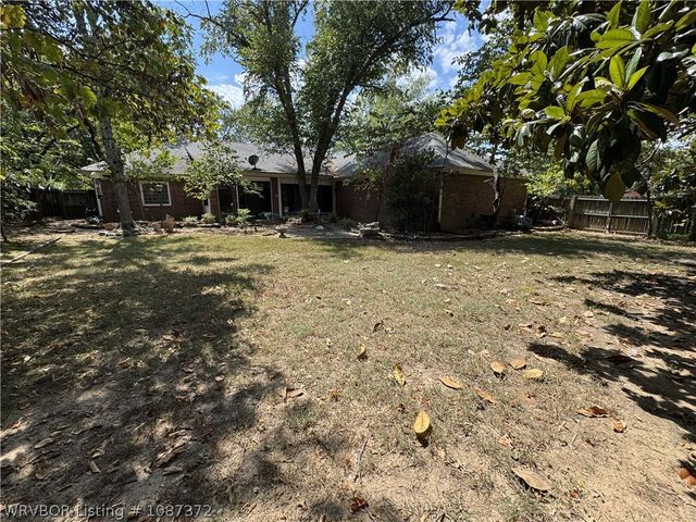 2101 Rannoch Trace, Fort Smith, AR 72908