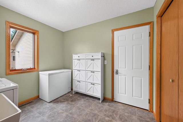 19408 Albany Court NW, Elk River, MN 55330