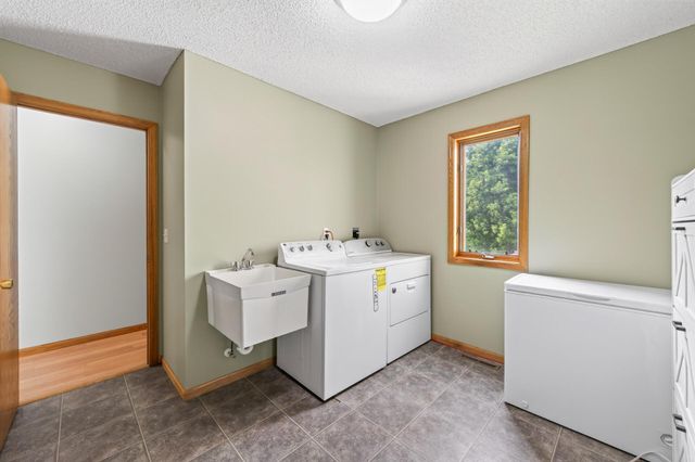 19408 Albany Court NW, Elk River, MN 55330