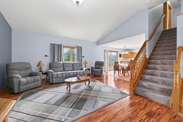 19408 Albany Court NW, Elk River, MN 55330