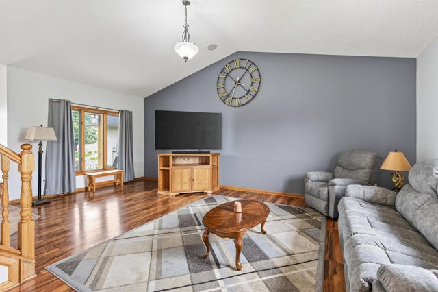 19408 Albany Court NW, Elk River, MN 55330