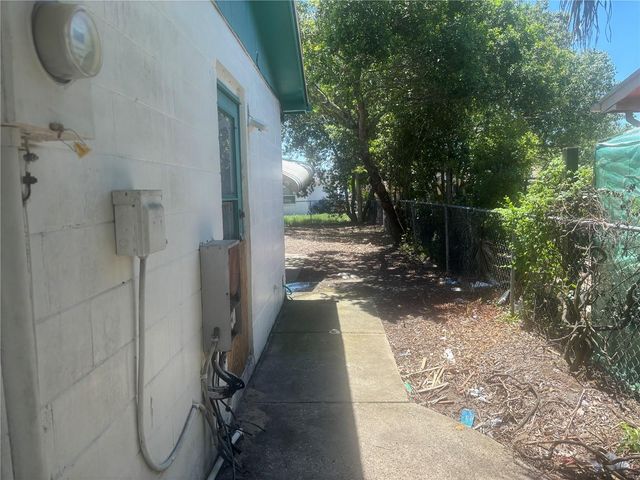 8648 FOX HOLLOW DRIVE, Port Richey, FL 34668