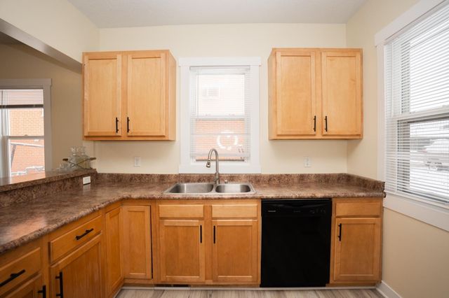 2928 34th Avenue S, Minneapolis, MN 55406