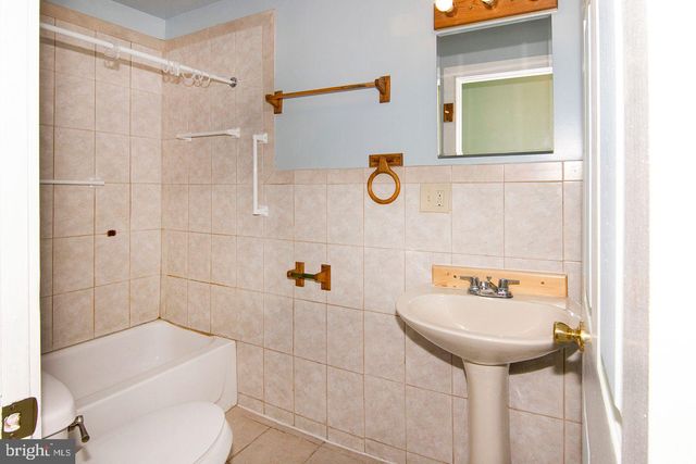 330-332 E BROADWAY, Salem, NJ 08079