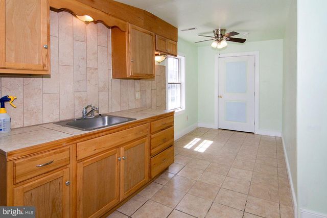 330-332 E BROADWAY, Salem, NJ 08079