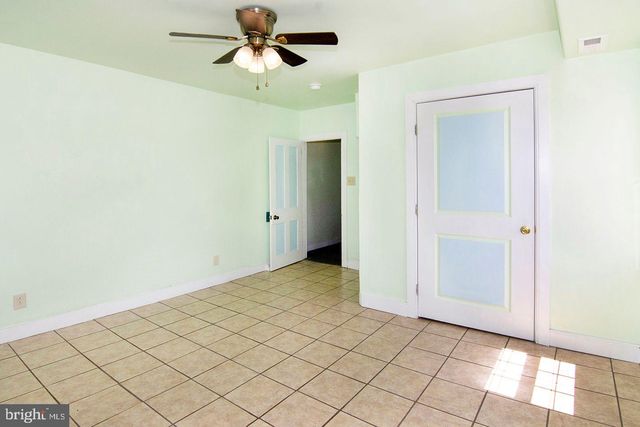 330-332 E BROADWAY, Salem, NJ 08079