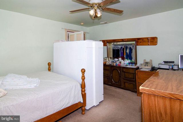 330-332 E BROADWAY, Salem, NJ 08079