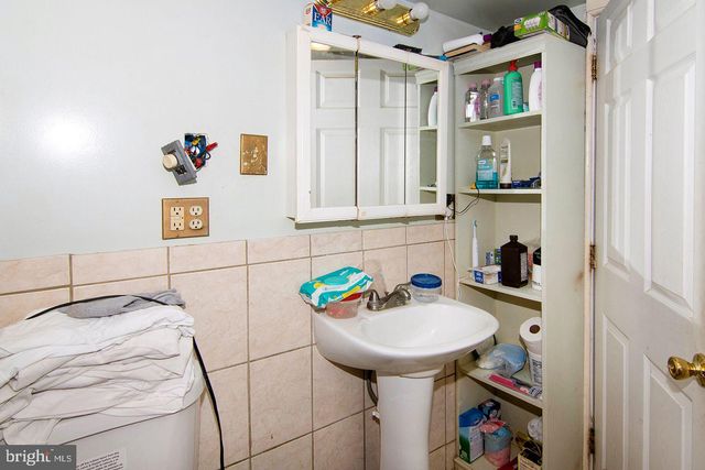 330-332 E BROADWAY, Salem, NJ 08079