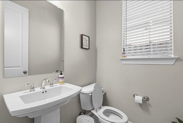 1002 Hunters Creek Drive, Rockwall, TX 75087