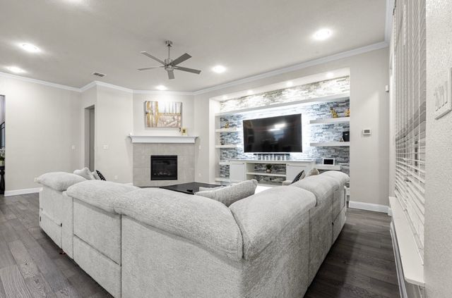 1002 Hunters Creek Drive, Rockwall, TX 75087