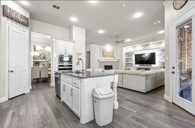 1002 Hunters Creek Drive, Rockwall, TX 75087