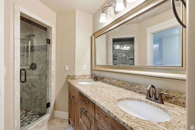 5997 ROUNDUP CT, Mountain Green, UT 84050