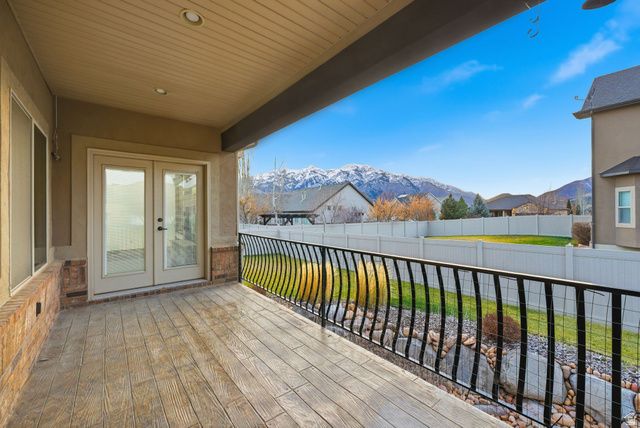 5997 ROUNDUP CT, Mountain Green, UT 84050