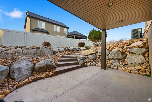 5997 ROUNDUP CT, Mountain Green, UT 84050