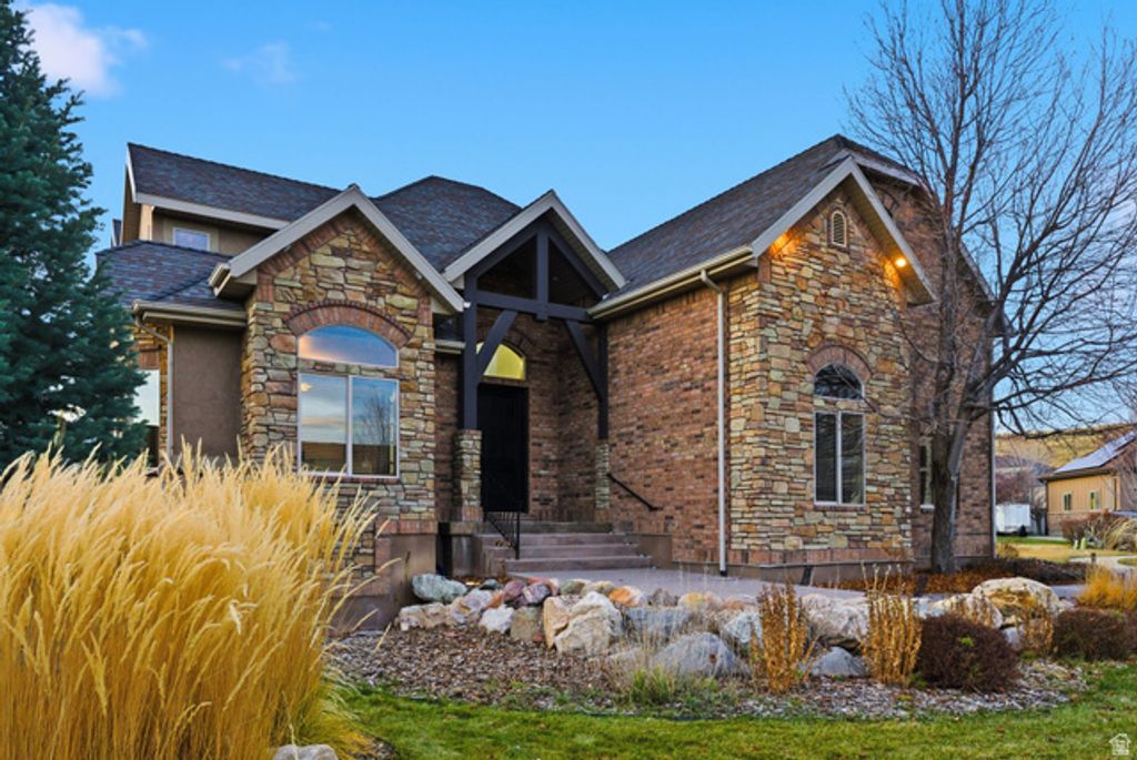 5997 ROUNDUP CT, Mountain Green, UT 84050