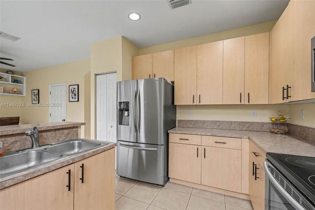 1939 SE 13th St, Homestead, FL 33035