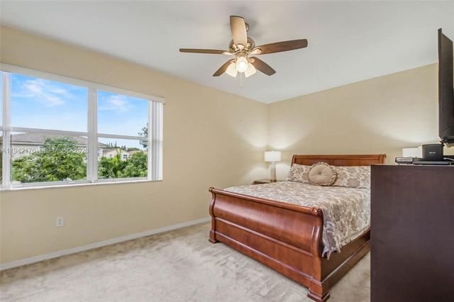 1939 SE 13th St, Homestead, FL 33035