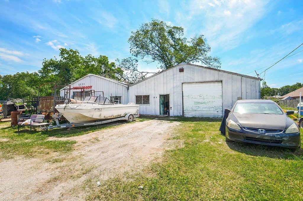 6531 New York Street, Houston, TX 77021