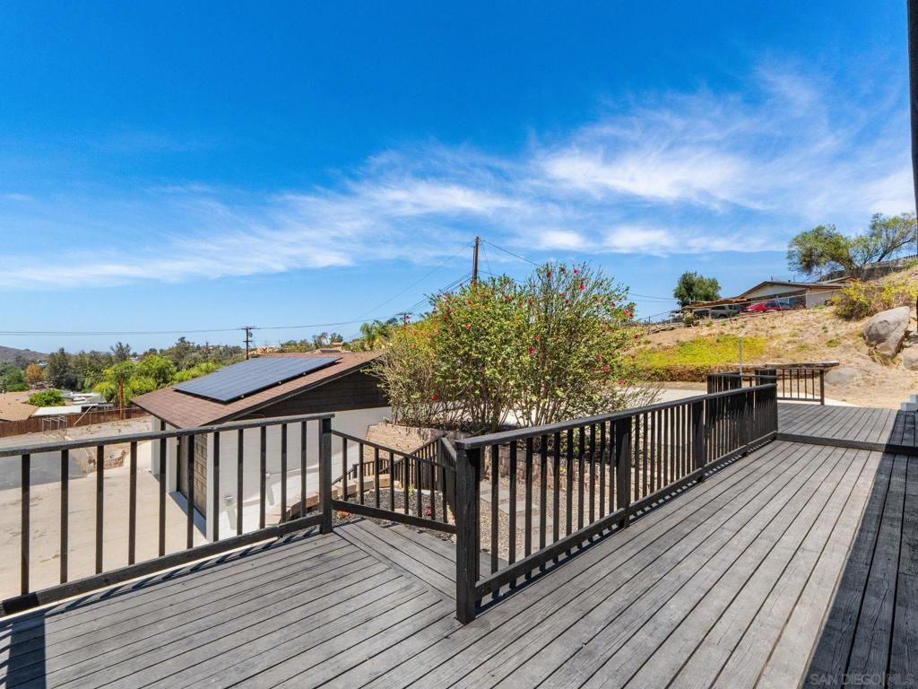 Image 28 of property listing at 9209 Adlai, Lakeside, CA 92040