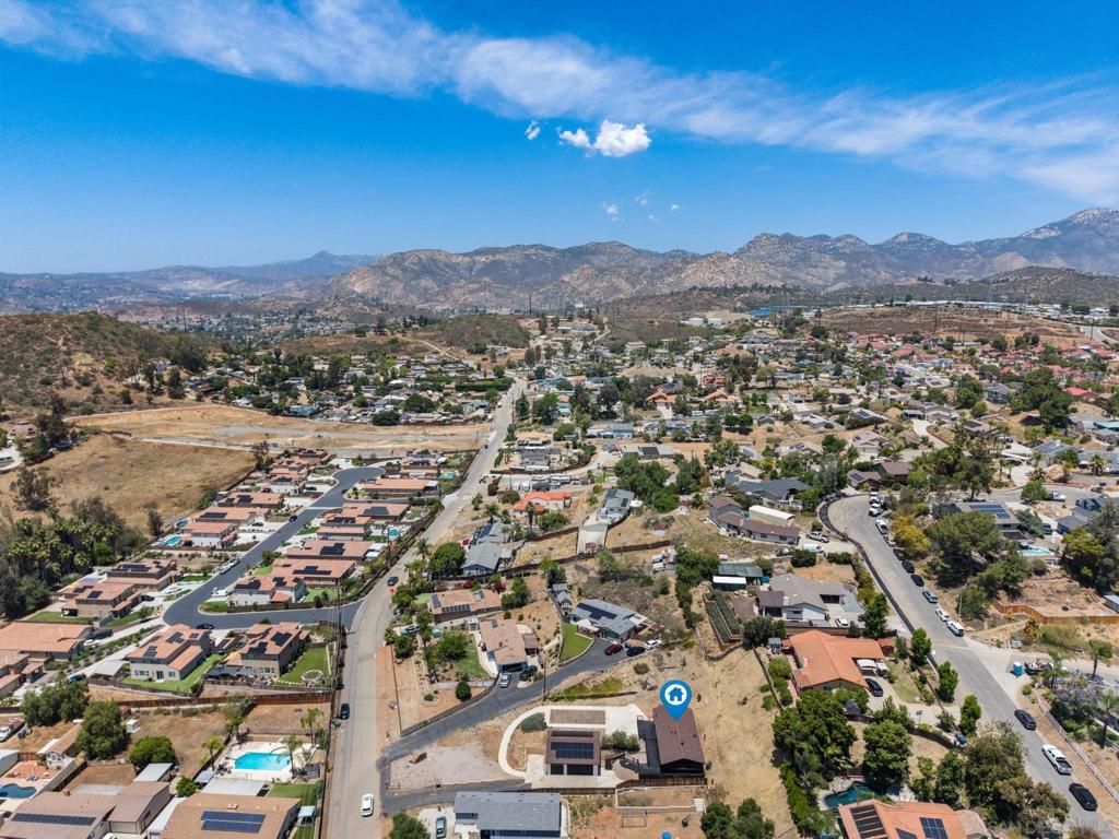 Image 37 of property listing at 9209 Adlai, Lakeside, CA 92040