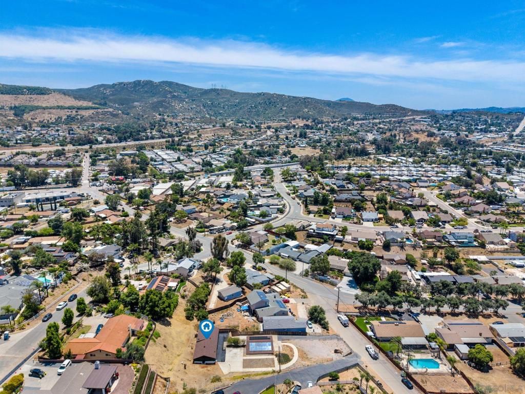 Image 39 of property listing at 9209 Adlai, Lakeside, CA 92040