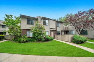 203 Birchwood Road #203, Coram, NY 11727