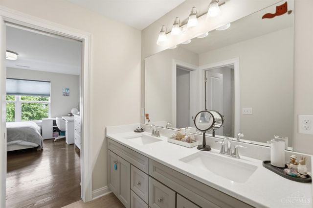 5021 Belleview Avenue, Blue Ash, OH 45242