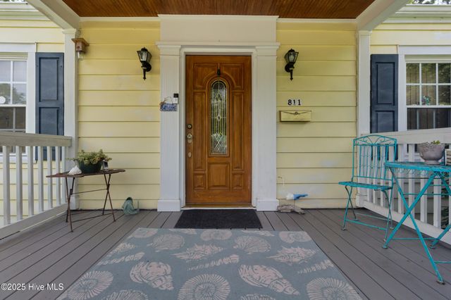 811 Chattawka Lane, New Bern, NC 28560