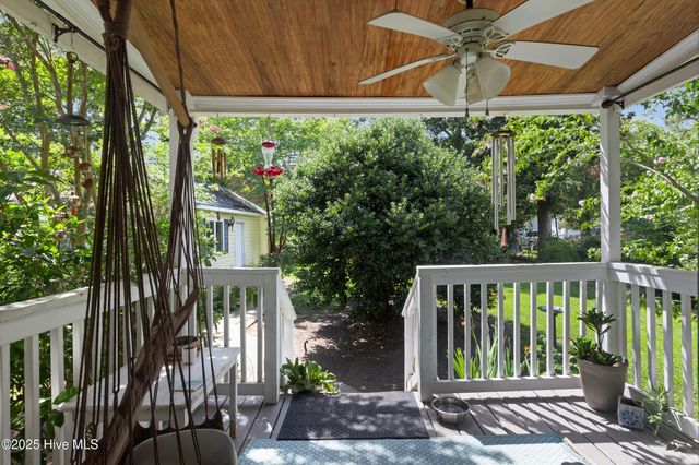 811 Chattawka Lane, New Bern, NC 28560