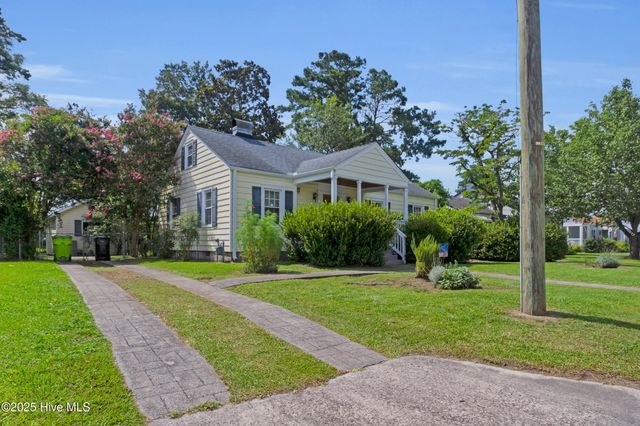 811 Chattawka Lane, New Bern, NC 28560