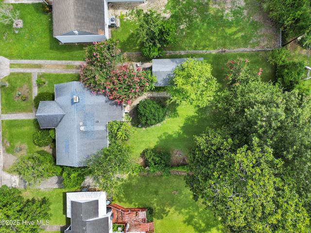 811 Chattawka Lane, New Bern, NC 28560