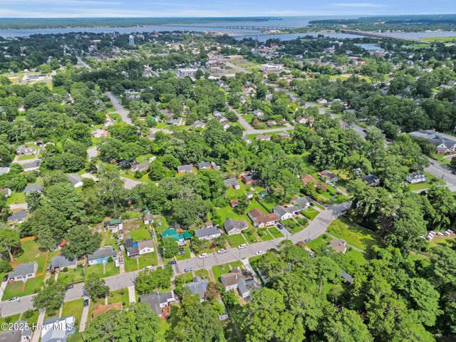 811 Chattawka Lane, New Bern, NC 28560