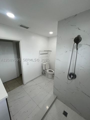 1400 W 39th Pl 1400, Hialeah, FL 33012