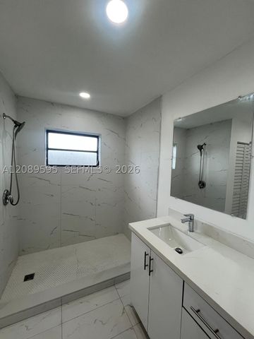 1400 W 39th Pl 1400, Hialeah, FL 33012