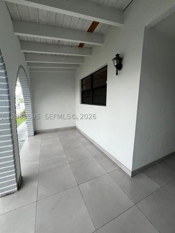 1400 W 39th Pl 1400, Hialeah, FL 33012