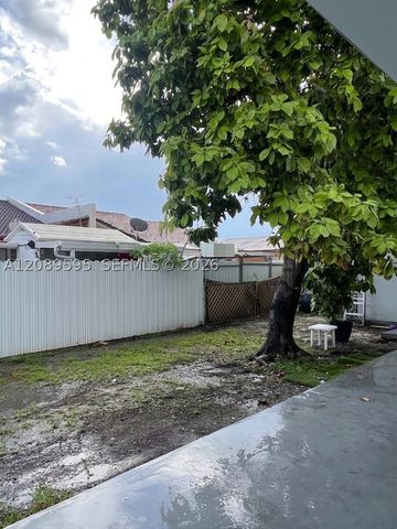 1400 W 39th Pl 1400, Hialeah, FL 33012