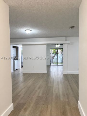 1400 W 39th Pl 1400, Hialeah, FL 33012