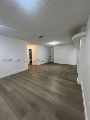 1400 W 39th Pl 1400, Hialeah, FL 33012