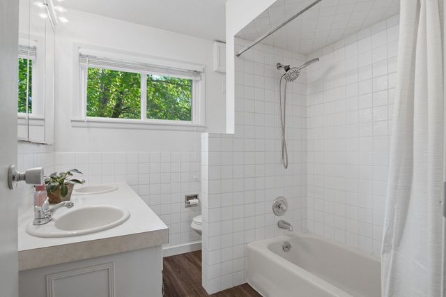 6814 N Wall St, Spokane, WA 99208