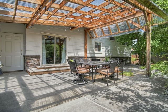 6814 N Wall St, Spokane, WA 99208