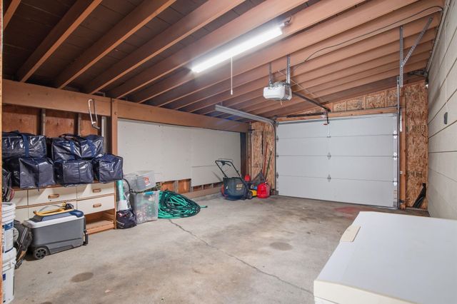 6814 N Wall St, Spokane, WA 99208