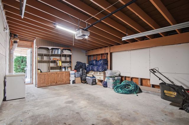 6814 N Wall St, Spokane, WA 99208