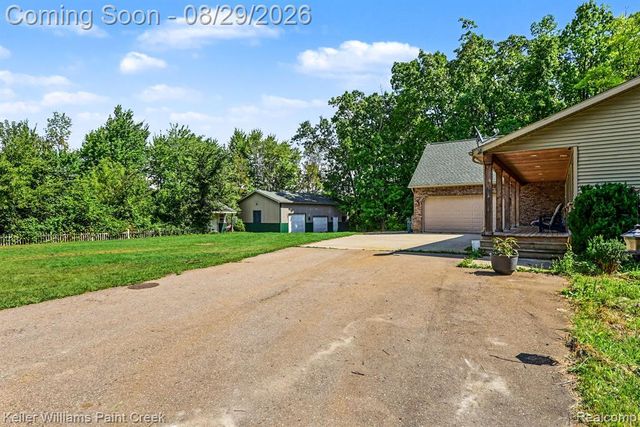 5263 Diehl Road, Metamora, MI 48455