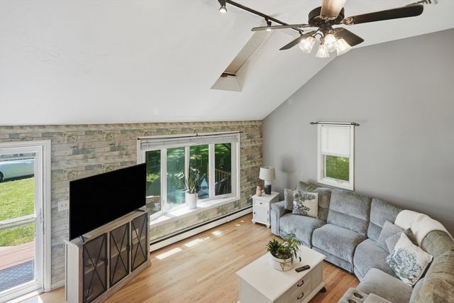 66 Rosewood Terrace, Dartmouth, MA 02747