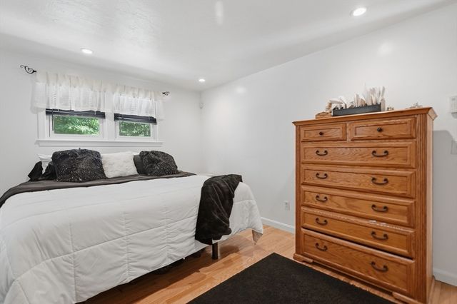 66 Rosewood Terrace, Dartmouth, MA 02747